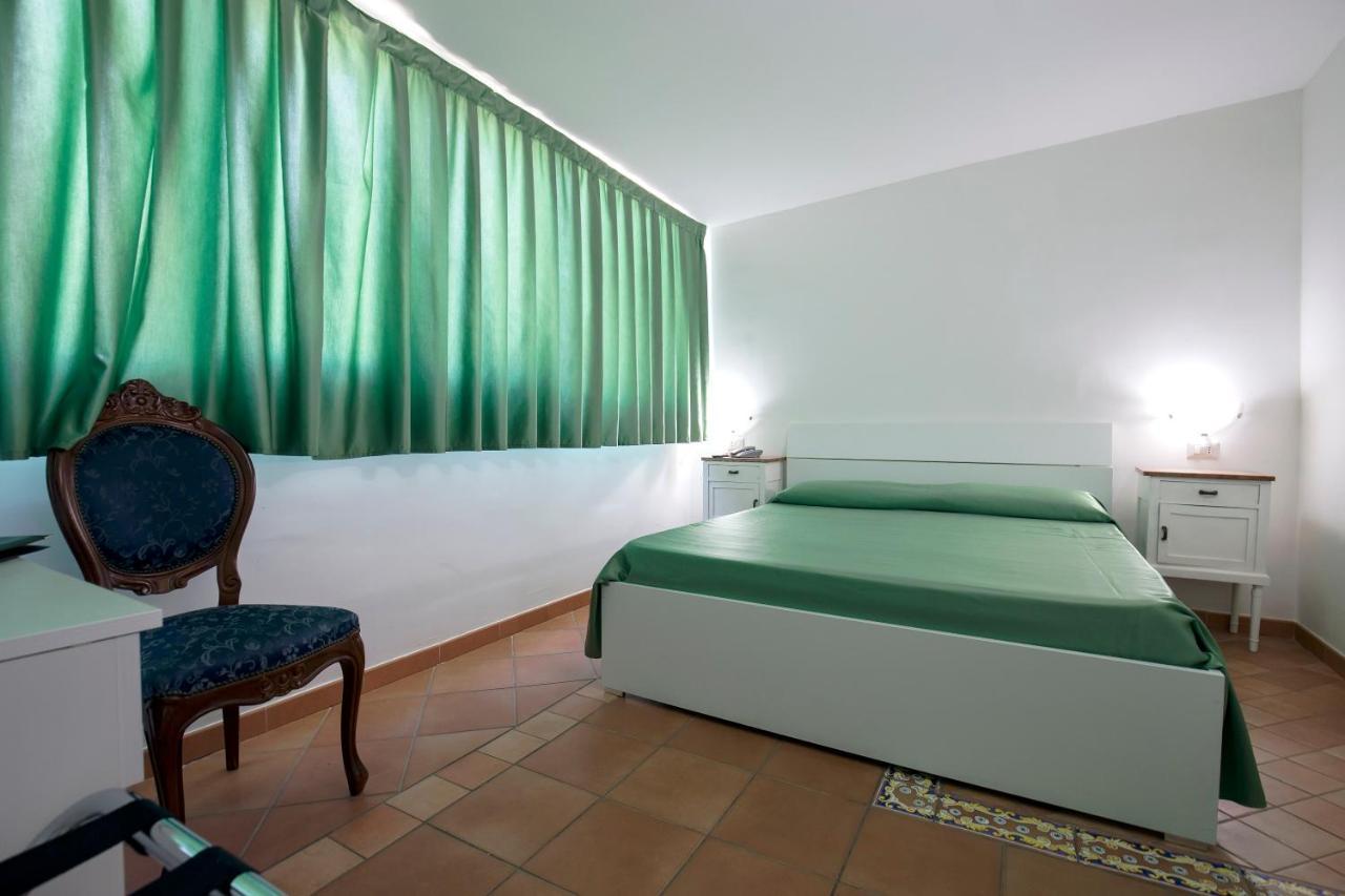 La Panoramica 4*
