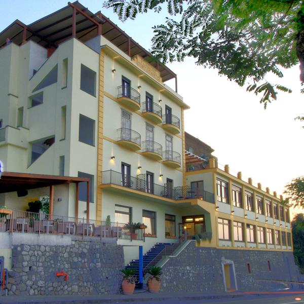 La Panoramica 4*
